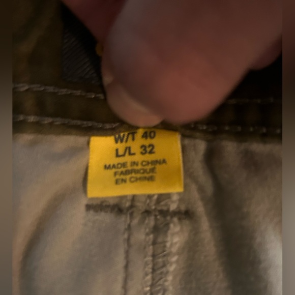 Cabelas Loose Baggy Khaki Pants - Picture 4 of 4